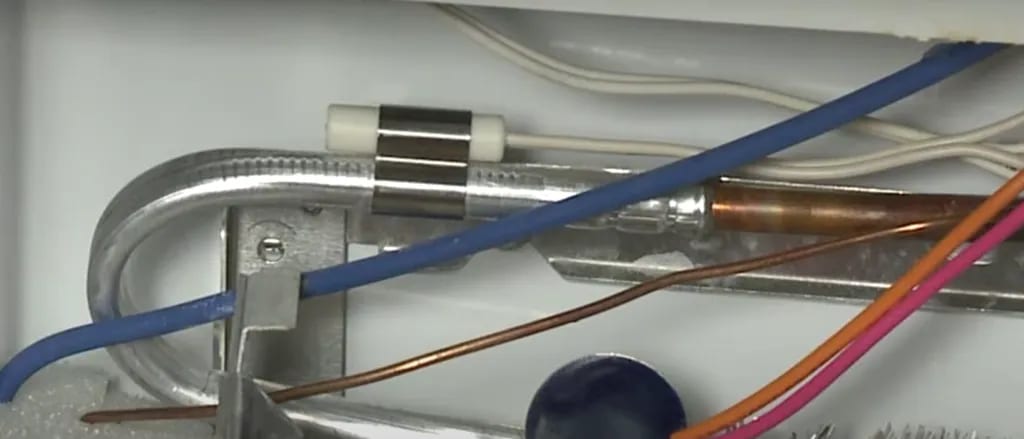 a picture of a thermistor placement